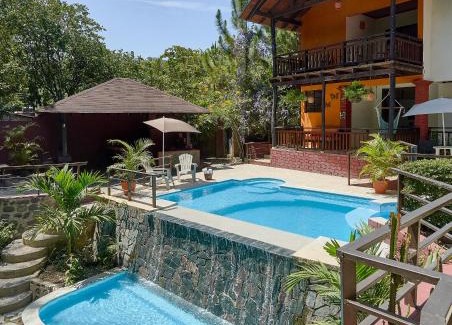 La Vega Province Villa | Villa Bayacanes con piscinas privadas