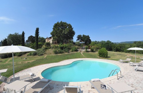 Cavriglia Villa | Villa Bella Lisa in Chianti with Pool+Jacuzzi!