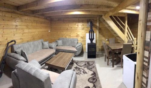 Komoran Villa | Villa Besi Bogë-Rugovë