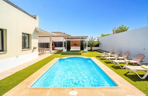 Caleta de Fuste Villa | Villa Caleta Olas by Villa Plus