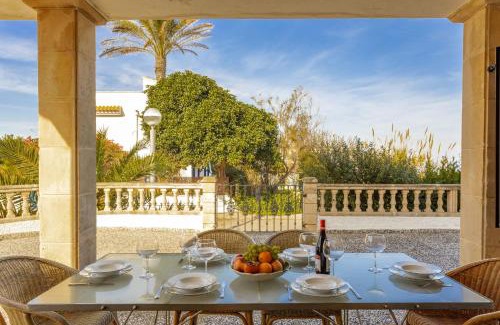 Urbanizacion S'Estanyol Villa | Villa Can Auba Only Families