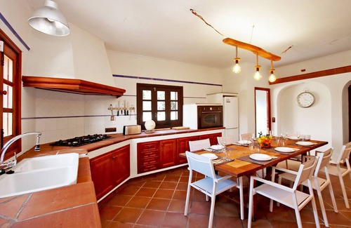 Buger Ski Chalet | Villa Can Massienet, charming village house with pool and clear views in Búger