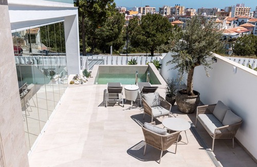 Torre del Mar Villa | Villa 'Casa Blanca' with Sea View, Wi-Fi and Air Conditioning