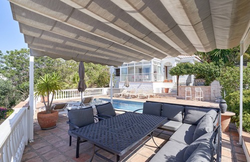 Salobrena Villa | Villa "Casa Bonita" with Stunning Views & Heated Pool