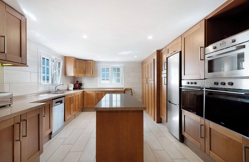 San Miguel de Abona Villa | Villa "Casa Suenos" with 2 Pools, Wi-Fi, Garden & Terrace