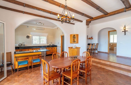 Los Cortijillos Villa | Villa 'Casa Hyam' with Lake View, Private Pool and Air Conditioning