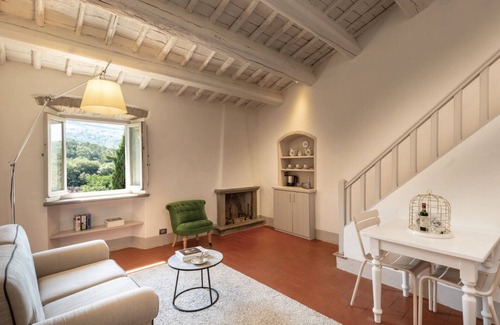 Greve in Chianti Villa | Villa Casolese Promoted By WeekHomes.com