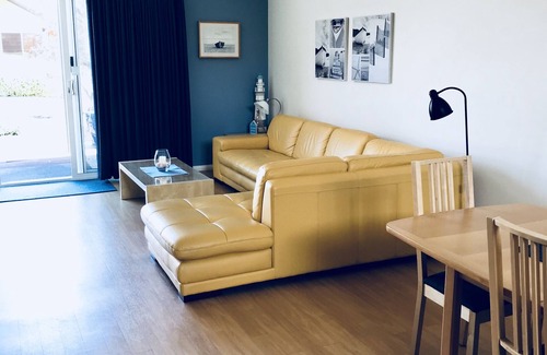 Collingwood Park Villa | Villa close to beach and golf course