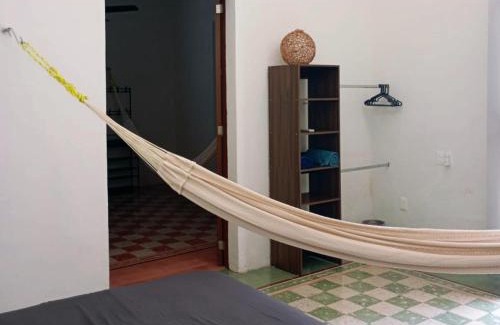 Centro Bed & Breakfast | Villa con piscina para 6 personas en camas y 2 Hamacas Ado 69