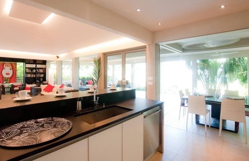 Anse de Lorient House | Villa CUMULUS - Pool, Gym and Dazzling Views!