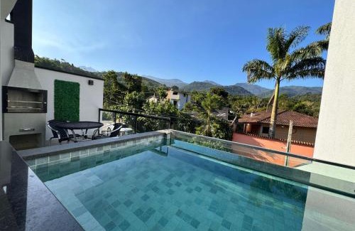 Ponte Branca Villa | Villa da Serra 2 - Casa com piscinas privativas vidro