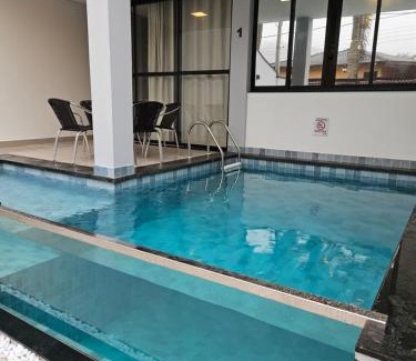 Ponte Branca Villa | Villa da Serra 2 - Casa com piscinas privativas vidro