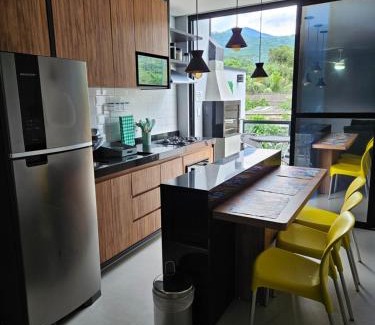 Ponte Branca Villa | Villa da Serra 2 - Casa com piscinas privativas vidro