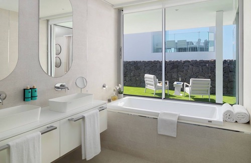 Adeje Villa | Villa Deluxe 1 - Casangular by Upper