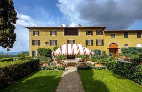 Santo Stefano A Tizzano Villa | Villa di Tizzano, Luxurious Retreat in Paradise