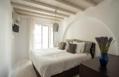 Tourlos Villa | Villa Diorite by Mykonos Rocks