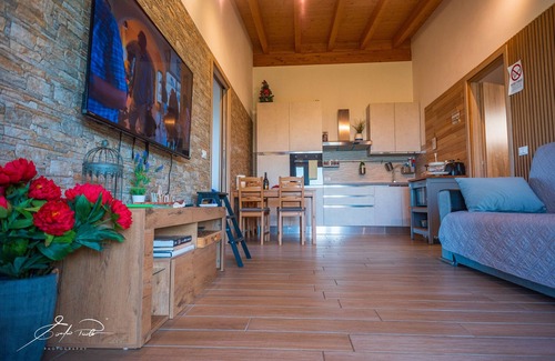 Torrone Villa | Villa 'Elios' with Mountain View, Wi-Fi and Air Conditioning
