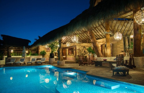 Ixtapa - Zihuatanejo Villa | Villa El Ensueño by La Casa Que Canta