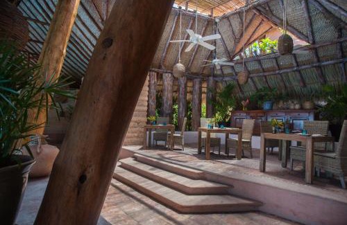 Ixtapa - Zihuatanejo Villa | Villa El Ensueño by La Casa Que Canta