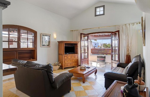 Montana Roja Villa | Villa Faro Park 2