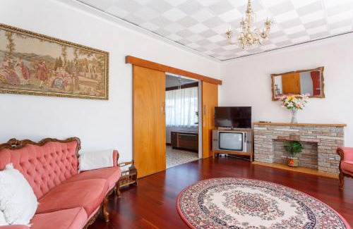 Beaconsfield House | Villa Fiore