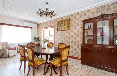 Beaconsfield House | Villa Fiore