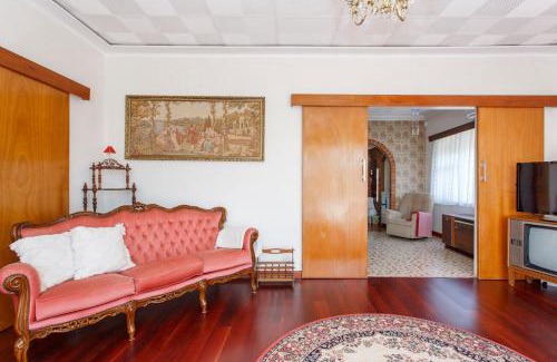 Beaconsfield House | Villa Fiore