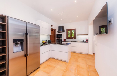 Provensals Villa | Villa 'Font De Sa Cala' with Sea View, Wi-Fi and Air Conditioning