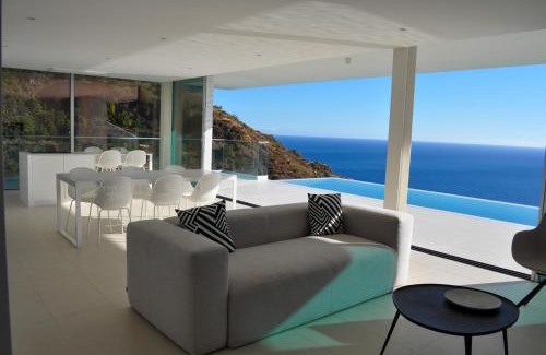 Calheta Villa | Villa Gia