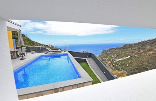 Tabua Villa | Villa Golden Charm