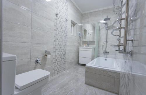 Berehove House | Villa Grey House