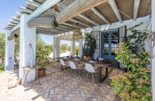 Marchena House | Villa "Hacienda San Antonio" with Private Pool, Private Garden & Wi-Fi