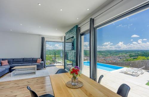 Bosanska Krupa Villa | Villa Hill with Private Pool