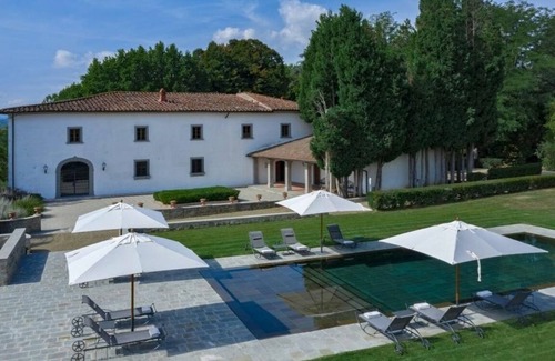 Reggello Villa | Villa in Florence with 9 bedrooms sleeps 18