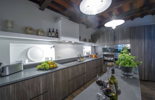 Panzano in Chianti Villa | Villa in Panzano In Chianti with 7 bedrooms sleeps 14