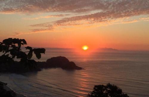 Cidade Jardim Tom Villa | Villa in the middle of the Atlantic Forest in private condo