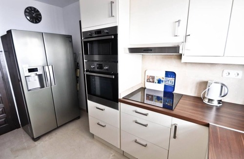 Salobrena Villa | Villa Jacuzzi, pool, sauna and wonderful views