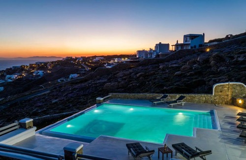 Houlakia Villa | Villa Jet by Mykonos Rocks