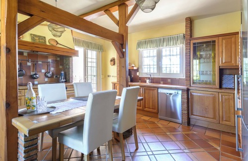 Arriate Villa | Villa la Almunia Garden