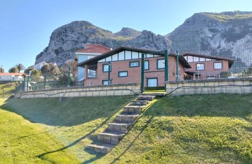 Castro Urdiales Villa | Villa La Ballena de Sonabia