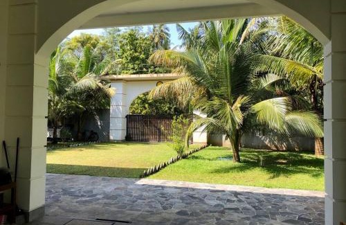 Unawatuna Apartment | Villa La more