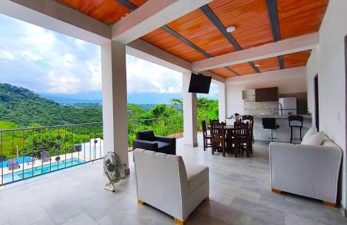 Apulo Cabin | Villa Laura Lorena - Anapoima