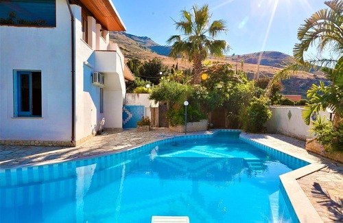 Valderice Villa | Villa Le Palme with private pool and seaview on San Vito Lo Capo