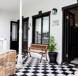 Kleinmond Apartment | Villa Le Roc Kleinmond Accommodation