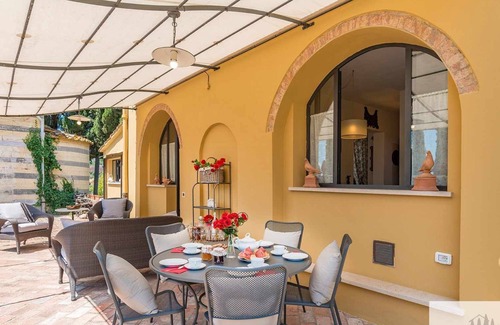 Siena House | Villa Le Tortore Tuscany private luxury pool relax