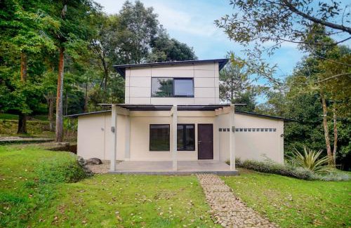 Cisarua Villa | Villa Lingga Puncak
