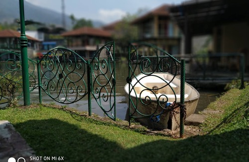 Cipanas Villa | Villa Lot 5 Lake View for 30 pax