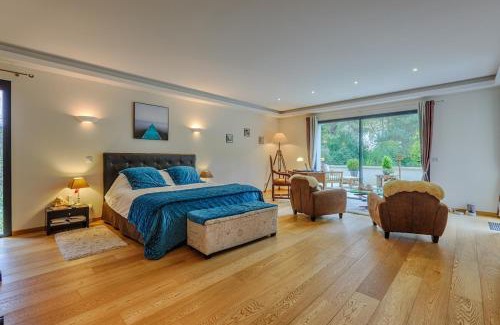Chevreuse Villa | Villa Luxe vallée de Chevreuse - Piscine intérieure chauffée - 14 pers - Le relais des clefs