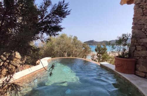 Notteri Villa | Villa Mannus - Splendida villa vista mare con piscina