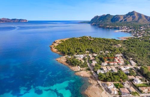 Marina Manresa Villa | Villa Manresa in Alcudia by JS Villas